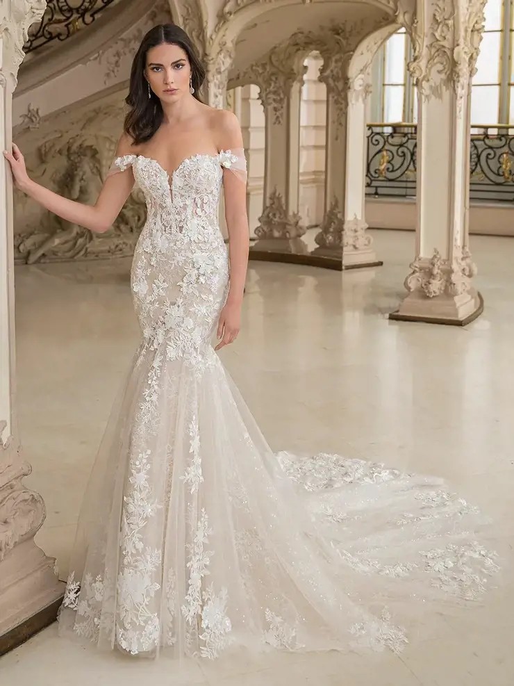 Model wearing a gown by Etoile. Desktop image