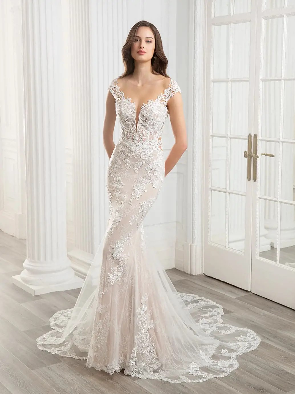 Model wearing a Étoile gown