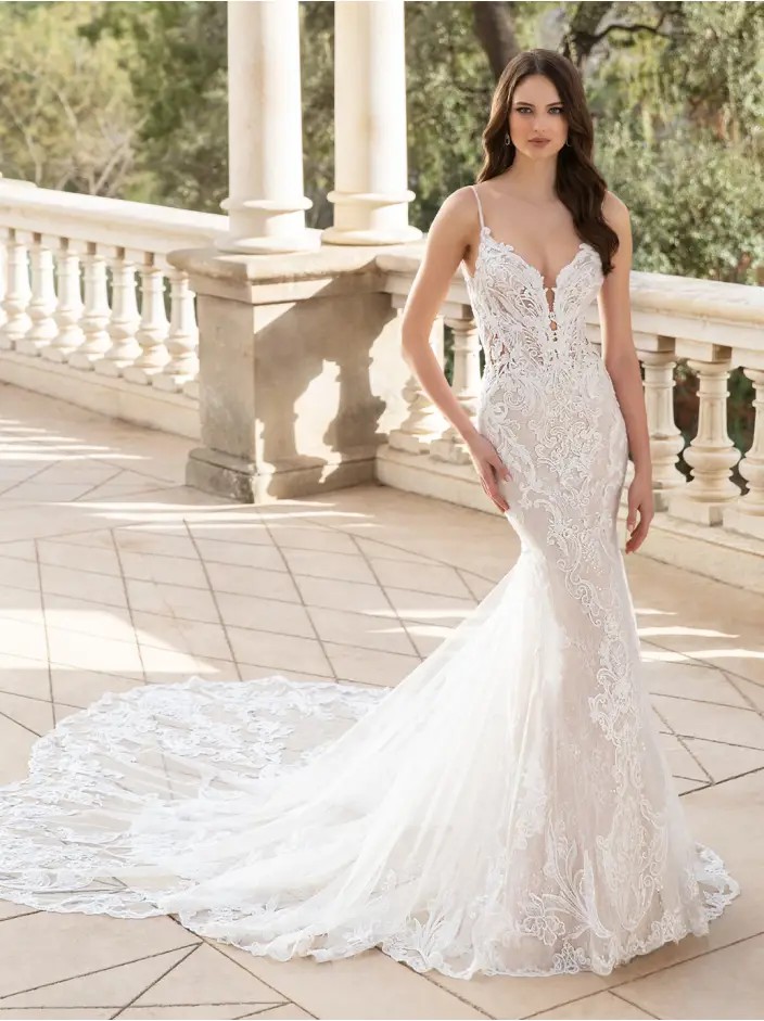 Model wearing a Élysée gown