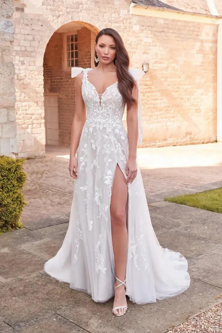 Model wearing a Justin Alexander Sincerity gown